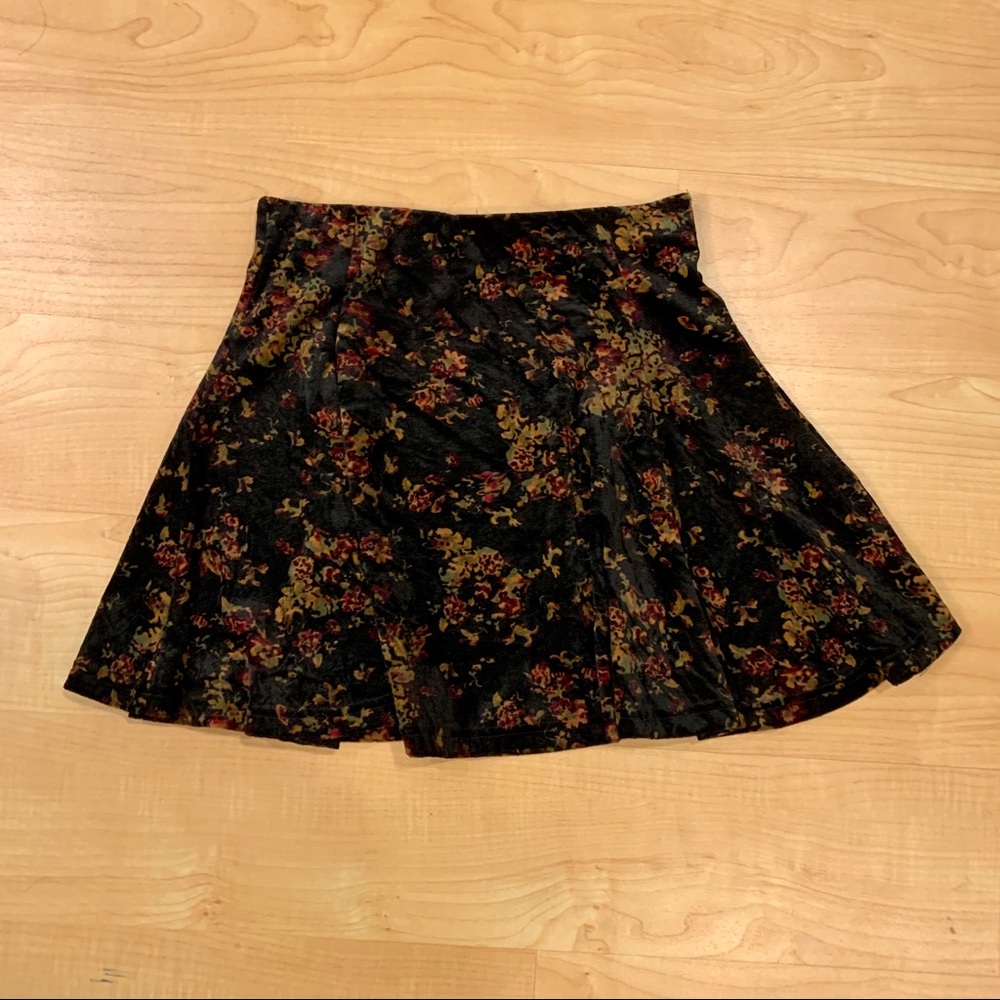 Velvet floral mini Skirt